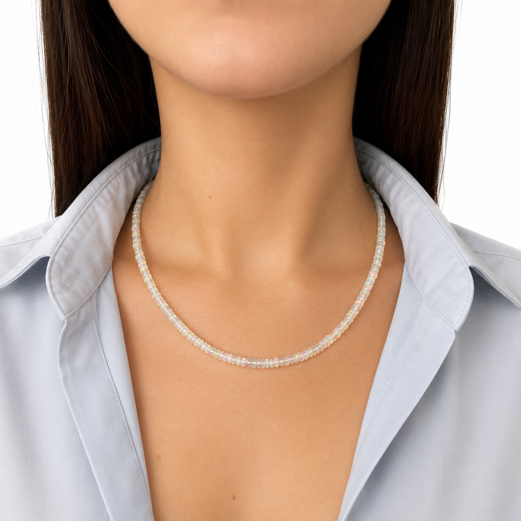 Collana con Opali